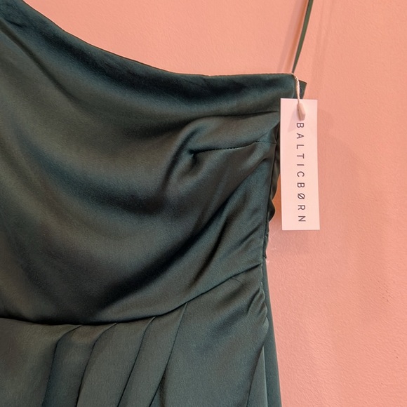 Baltic Born RSVP one shoulder gown emerald green size S NWT - Picture 2 of 8